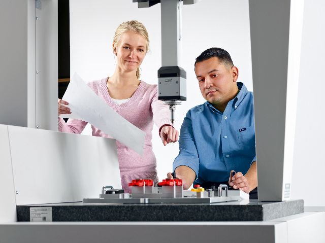 三坐標(biāo)測量設(shè)備 三坐標(biāo)測量設(shè)備